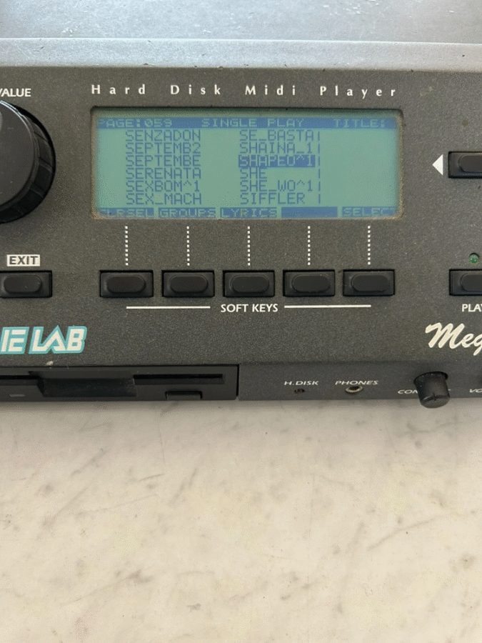 Charlie Lab MegaBeat One Screen