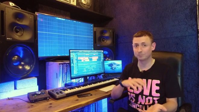 How To Make A Tech-House #1 TUTORiAL-DECiBEL